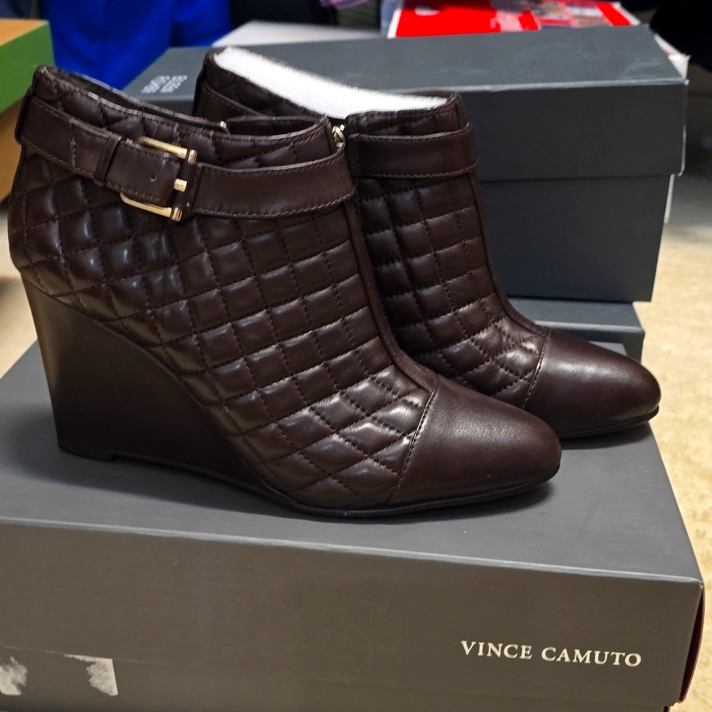 Vince Camuto Brown Leather Booties size 7.5